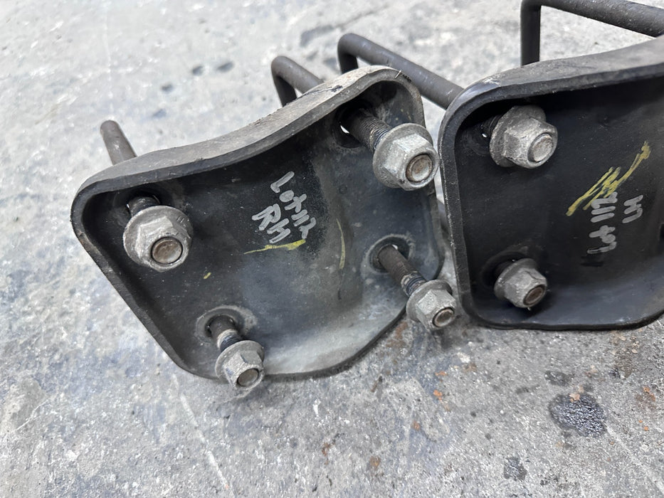 2017 NISSAN TITAN XD LEFT RIGHT LEAF SPRING MOUNT BRACKETS OEM