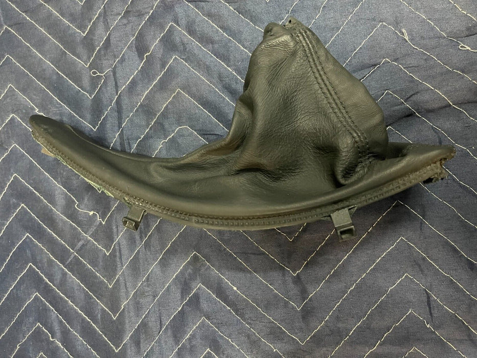 2015 BMW M4 LEATHER E-BRAKE BOOT COVER OEM  7 846 807