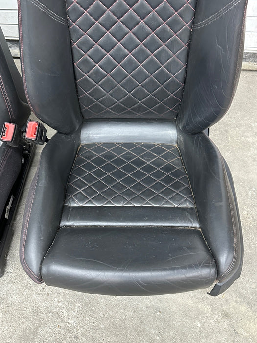 2017 AUDI R8 LEFT RIGHT RED DIAMOND STITCHED SEATS OEM *WEAR/READ DESC*