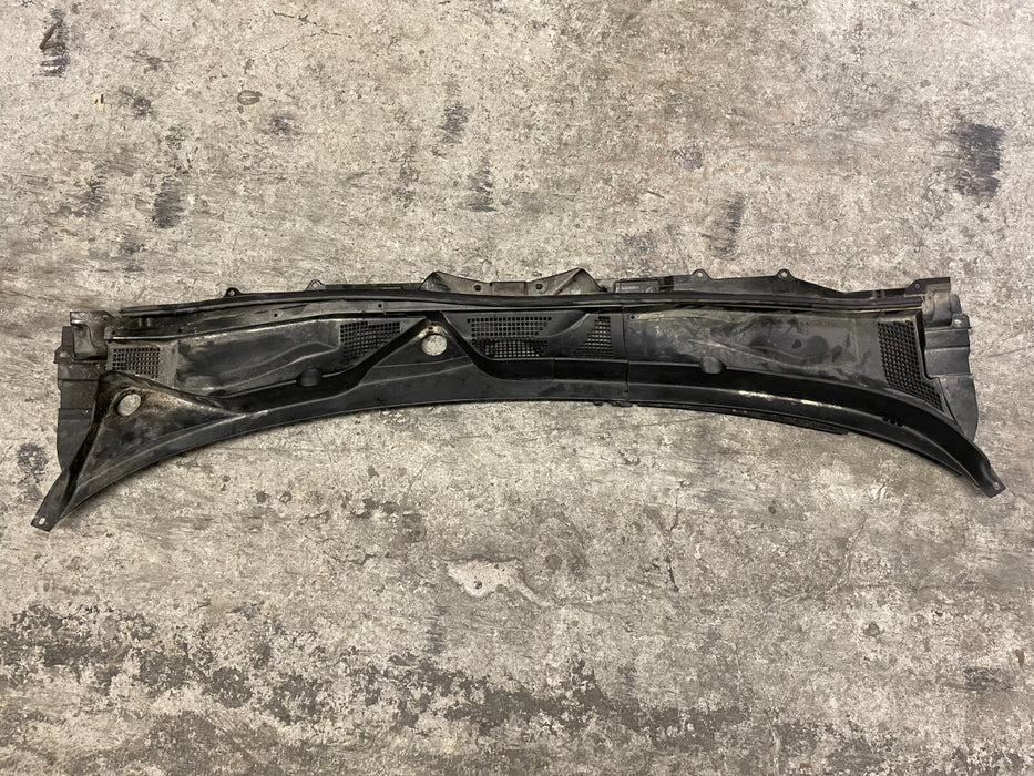 2018 NISSAN 370Z NISMO OEM FACTORY WINDSHIELD WIPER COWL 2009-2020