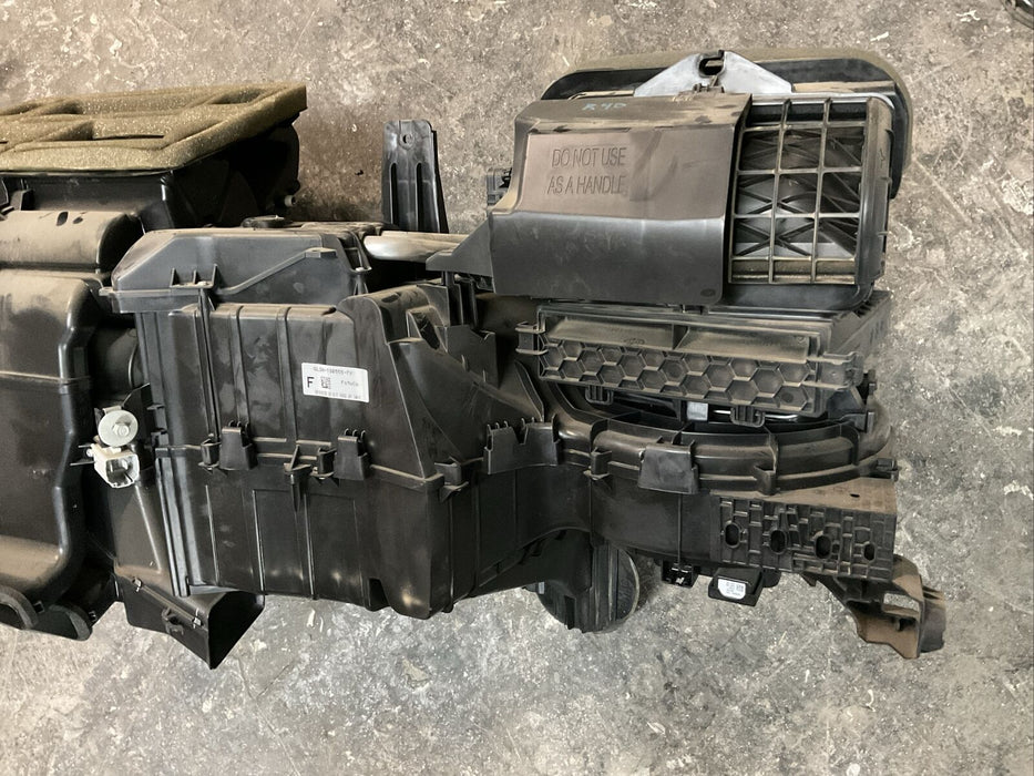 2017-2019 FORD F250 F350 DIESEL 6.7L HEATER CORE BOX HVAC OEM GL3H-19B555-FV