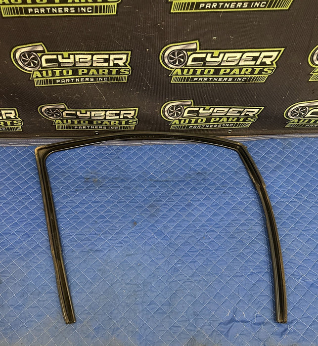 2012-2018 DODGE RAM FRONT RIGHT DOOR SEAL OEM 55112366