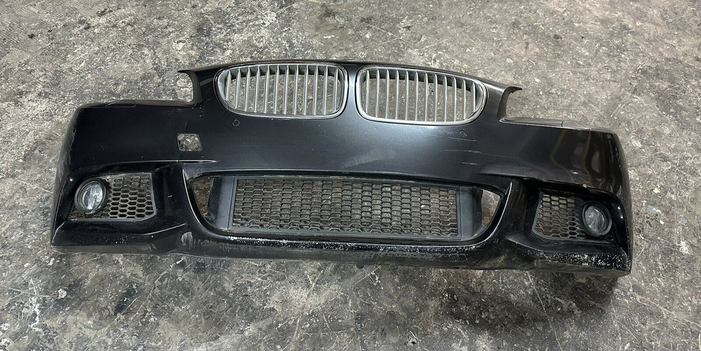 2011 BMW 550i XDRIVE FRONT FULL BUMPER ASSEMBLY W/ HARNESS ~MINOR SCRATCHES~