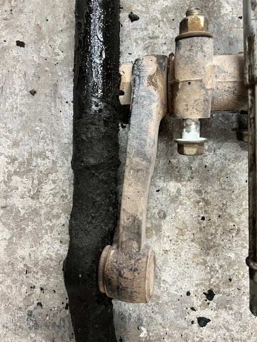 2016 2017 NISSAN TITAN FRONT ENGINE POWER STEERING GEAR BOX W/STEERING DRAG LINK