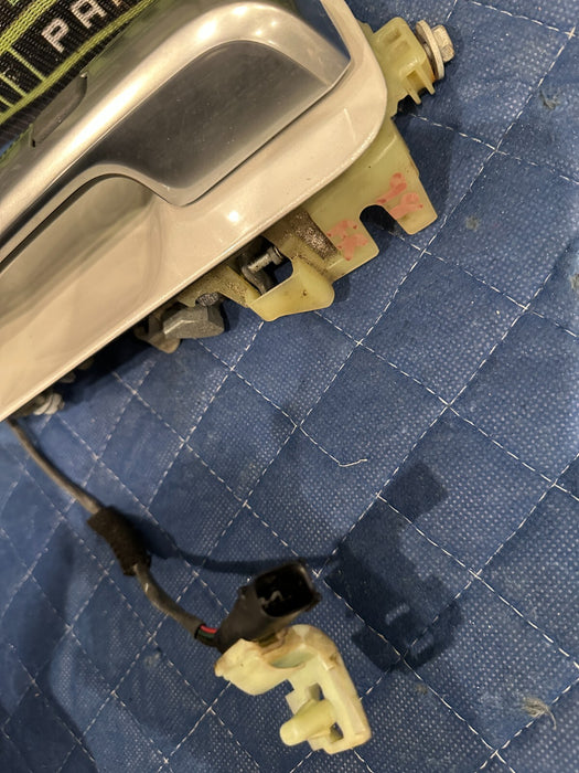 2017-2022 FORD F250 F350 F450 LIMITED FRONT PASSENGER RIGHT DOOR HANDLE (UG) OEM