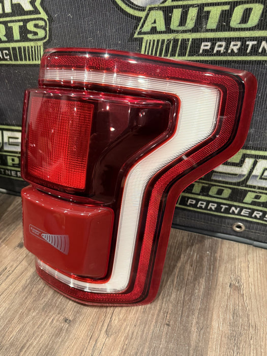2019 FORD F150 RAPTOR PASSENGER RIGHT LED TAIL LIGHT OEM *MINOR SCUFFS 7-8*