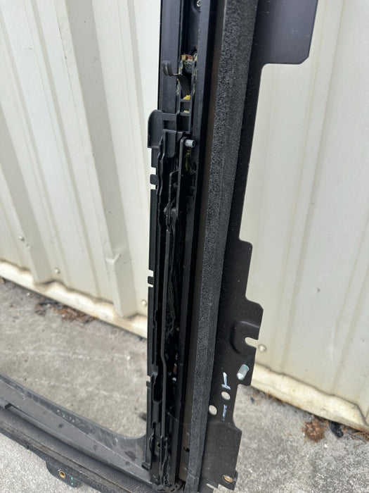 2017 2018 2019 FORD F250 F350 F450 PLATINUM TWIN PANEL MOONROOF FRAME OEM