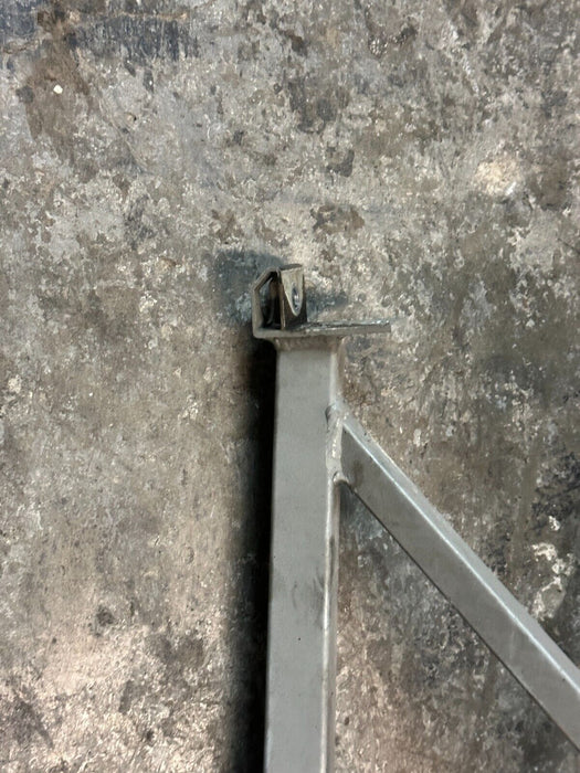 2014 AUDI R8 FRONT DRIVER LEFT FENDER RADIATOR SUPPORT STRUCTURE 420 805 371 A