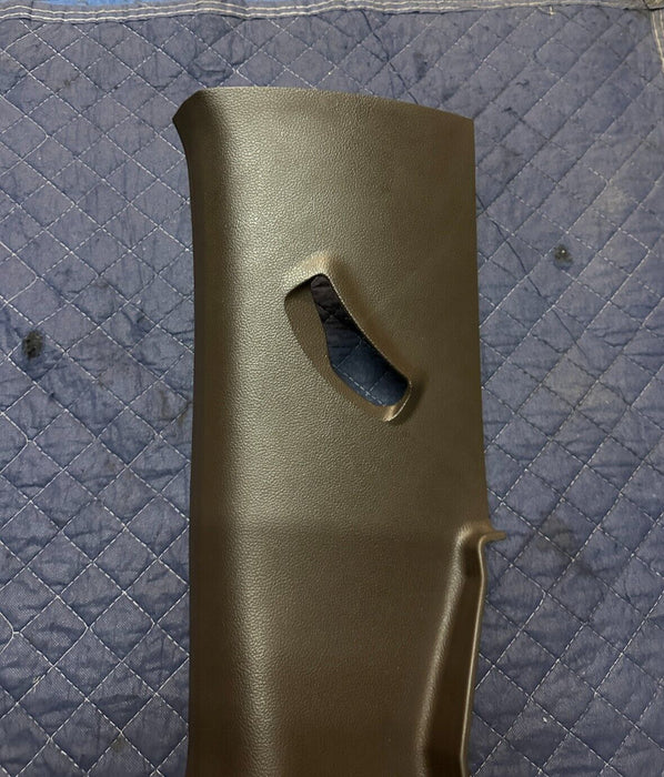 2017-2019 FORD F250 F350 LIMITED DRIVER RIGHT C PILLAR TRIM OEM