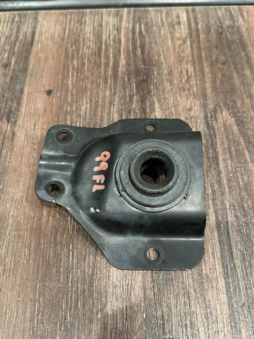2021 AUDI R8 FRONT LEFT RADIATOR MOUNT BRACKET OEM 4S0 121 275