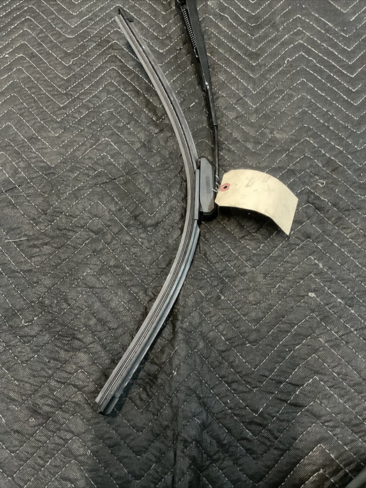 2015 DODGE CHALLENGER HELLCAT SRT WINDSHIELD WIPER LEFT DRIVER OEM