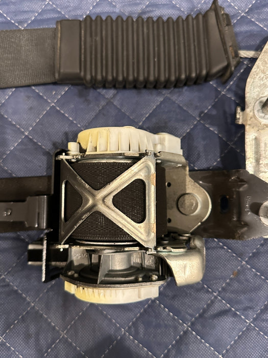 2017-2019 FORD F250 F350 F450 XLT FRONT RIGHT SEAT BELT SEATBELT OEM ~WEAR