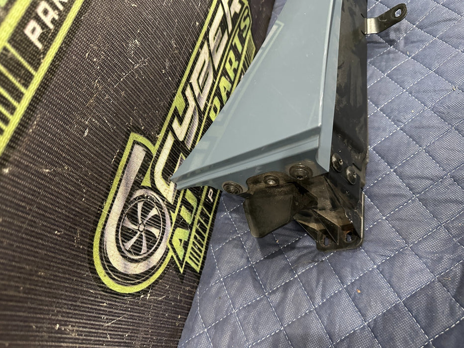 2021 AUDI R8 KEMORA GRAY PASSENGER RIGHT FENDER PANEL W FOAM ASSEMBLY OEM