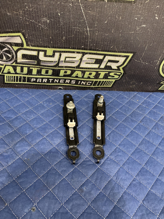 2014 TOYOTA PRIUS V FRONT RIGHT LEFT SEATBELT HEIGHT ADJUSTER PAIR OEM E563003