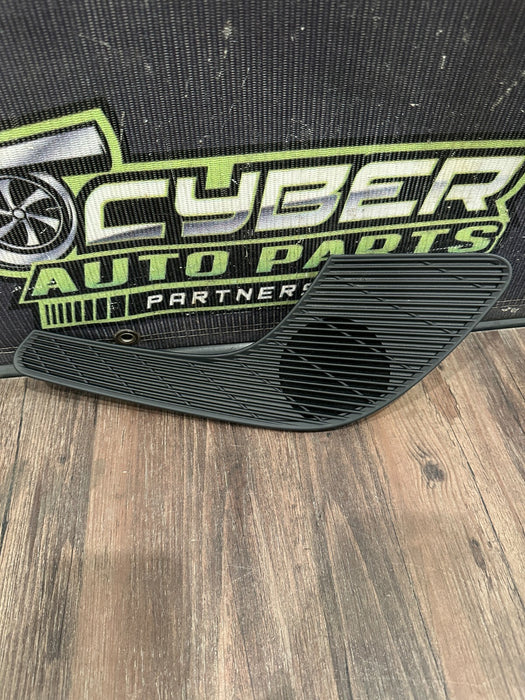 2021 AUDI R8 FRONT DRIVER LEFT DOOR SPEAKER GRILLE TRIM OEM 4S0 035 409