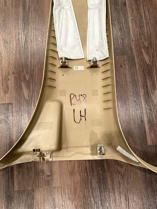 2017-2019 FORD F250 F350 LARIAT TAN DRIVER LEFT LOWER B PILLAR TRIM OEM *SCRATCH