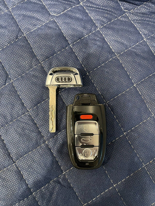 2017-2018 AUDI R8 V10 KEYLESS ENTRY KEY FOB OEM *DAMAGED*