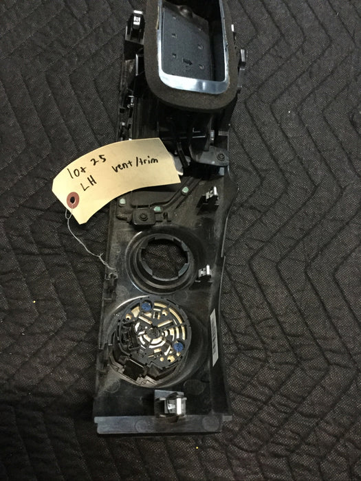 2016 NISSAN TITAN XD DRIVER CENTER AIR VENT WITH TRIM PANEL Lot 25
