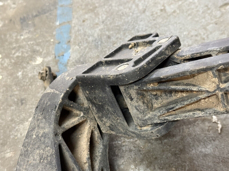 2016 2018 2019 NISSAN TITAN XD PRO-4X REAR BUMPER STEP ASSIST 999T7 W4820