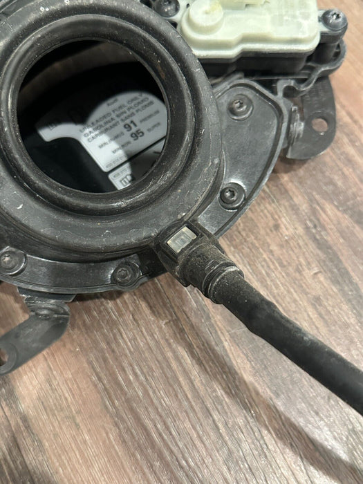 2021 AUDI R8 FUEL FILLER HOUSING BRACKET ASSEMBLY OEM 4S8906125A