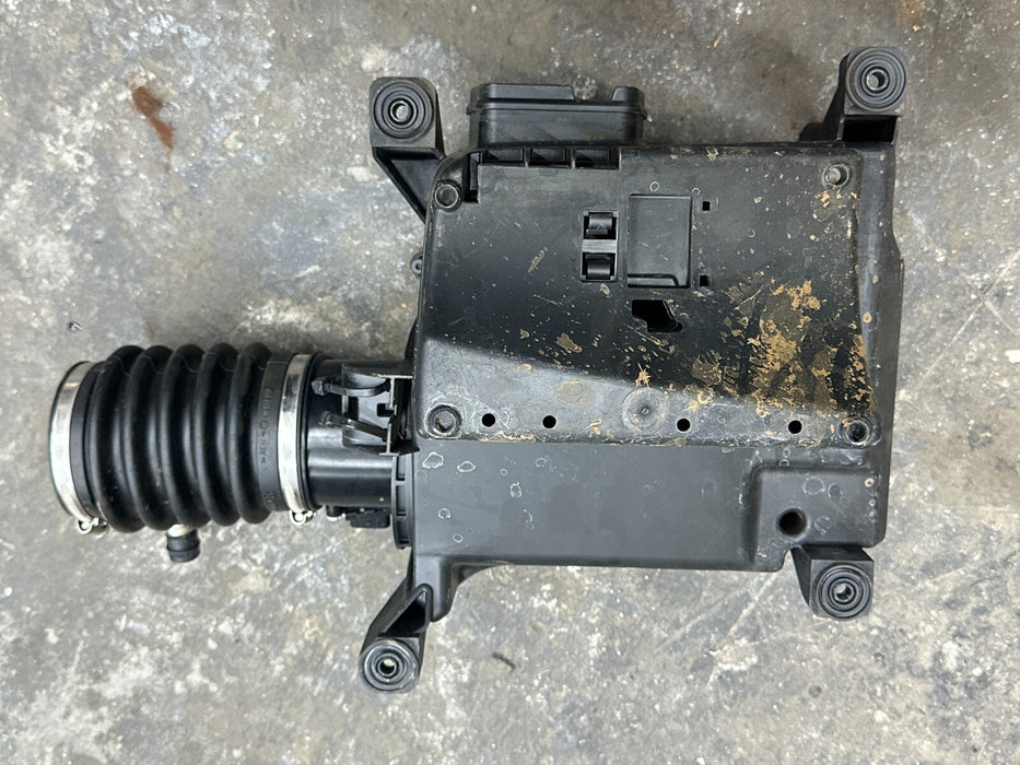 2014 AUDI R8 OEM LEFT DRIVER AIR FILTER INTAKE OEM 420133844E 420 133 844 E