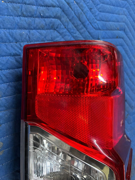 2016 2019 NISSAN TITAN XD DRIVER LEFT HALOGEN TAIL LIGHT 26555 EZ21D OEM