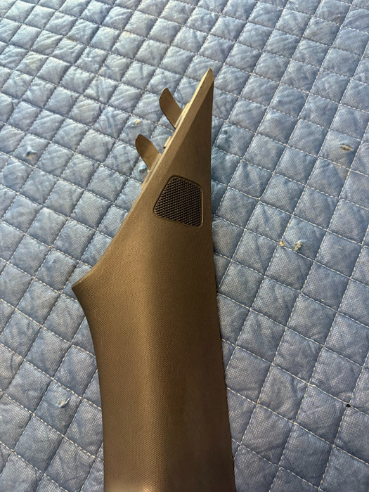 2019 2020 FORD F250 F350 F450 PLATINUM PASSENGER RIGHT A-PILLAR TRIM OEM