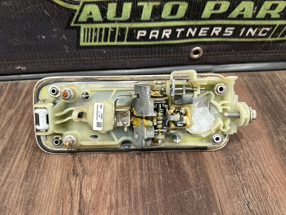 2017-2019 FORD F250 F350 F450 REAR RIGHT DOOR HANDLE W CHROME COVER (UG) OEM