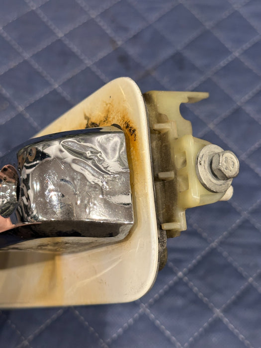 2017-2019 FORD F250 F350 FRONT LEFT DOOR HANDLE TRI COAT (UG) OEM *BURN DAMAGE*