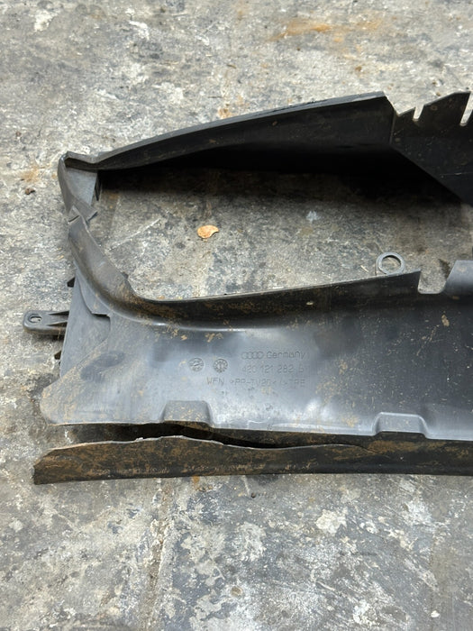 2014 AUDI R8 RIGHT PASSENGER FAN SHROUD OUTER DUCT 420 121 282 B ~CRACKS~
