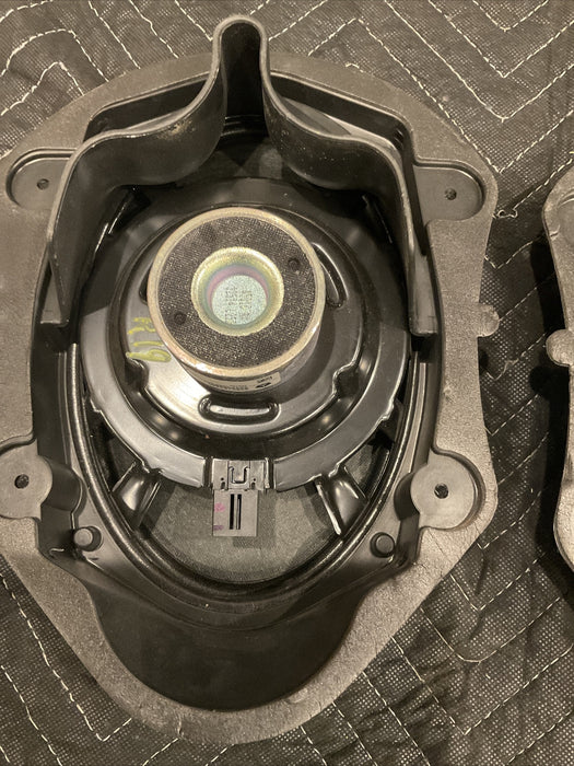2015 DODGE CHALLENGER HELLCAT FRONT LEFT RIGHT DOOR SPEAKER PAIR OEM 8943004801C