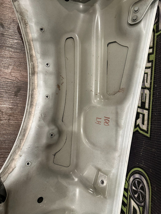 2017-2018 AUDI R8 SPYDER REAR PASSENGER QUARTER PANEL METALLIC WHITE *DAMAGE*