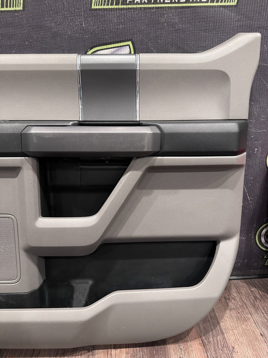 2017 FORD F250 F350 F450 XLT REAR PASSENGER RIGHT DOOR PANEL OEM *WEARS/READ*