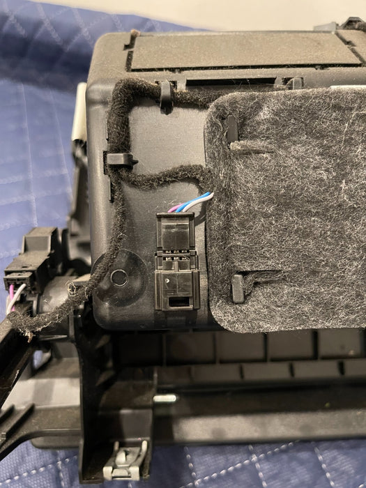 2019 MERCEDES BENZ E63S AMG FRONT DASH GLOVE BOX STORAGE COMPARTMENT OEM