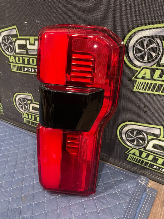 2023-2026 FORD F250 F350 F450 PASSENGER RIGHT LED TAIL LIGHT W BLIND SPOT OEM