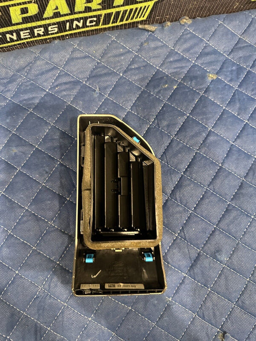 2017-2019 FORD F250 F350 F450 PLATINUM RIGHT SIDE DASH AIR VENT TRIM ~BROKEN TAB