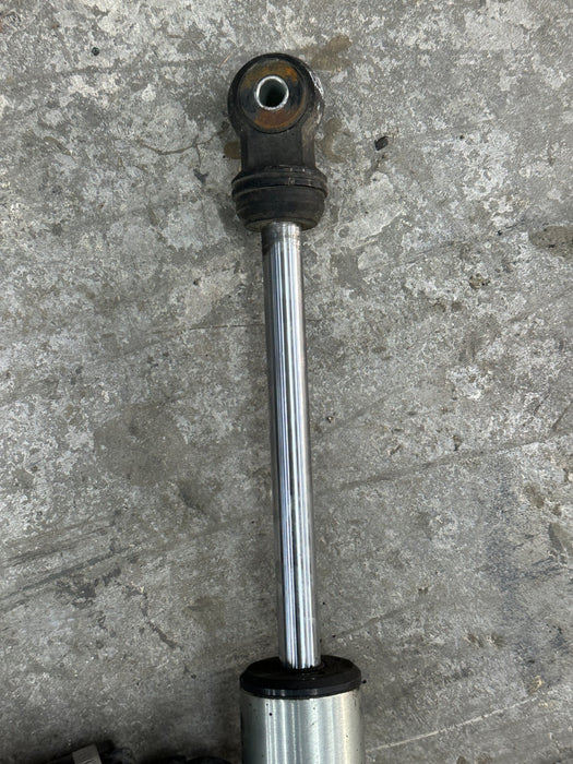 2019 FORD F350 FRONT RIGHT PASSENGER RACE SERIE FOX AFTERMARKET SHOCK 983 24 045