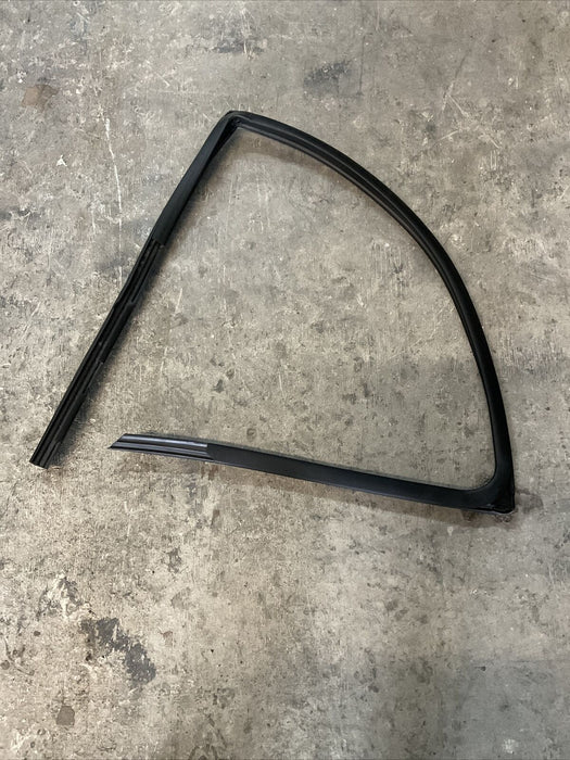 2018-2020 FORD F250 F350 F450 FRONT PASSENGER SIDE WEATHER STRIP DOOR SEAL OEM