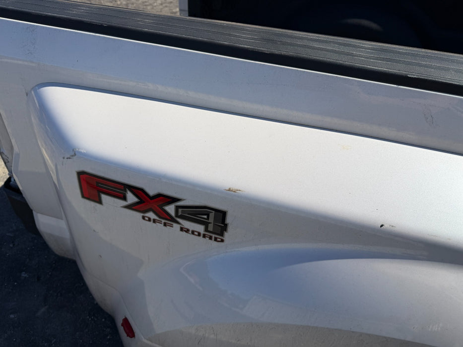2017 2018 2019 FORD F350 F450 PLATINUM BED 8' TRI-COAT METALLIC WHITE (UG)