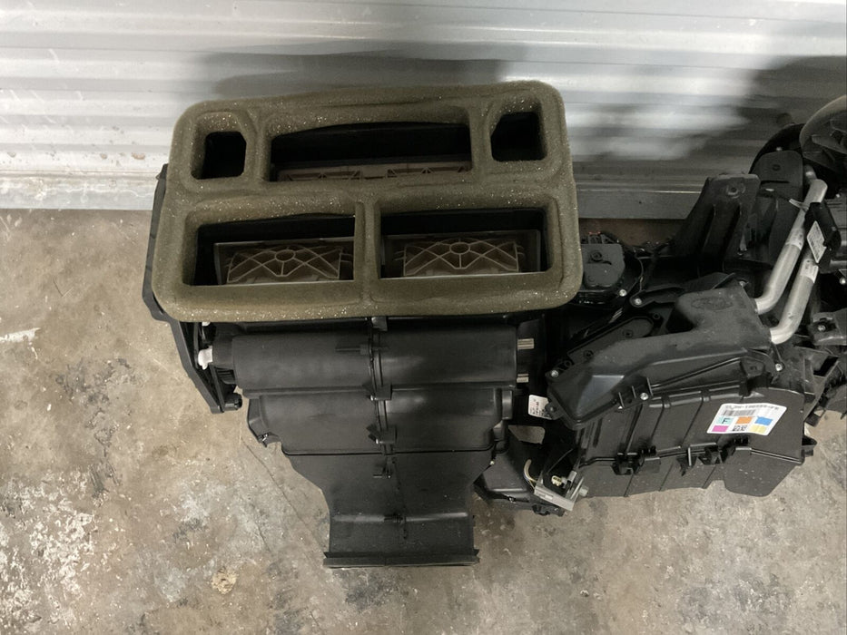 2017-2019 FORD F250 F350 DIESEL 6.7L HEATER CORE BOX HVAC OEM GL3H-19B555-FR