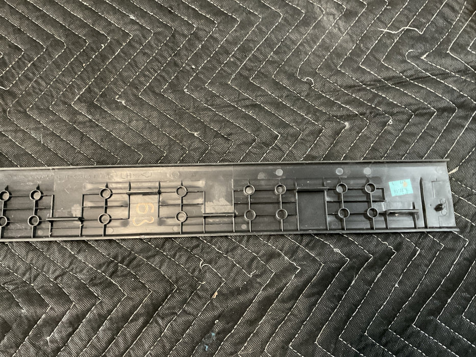 2016-2019 NISSAN TITAN FRONT LEFT KICK PLATE DOOR SILL OEM