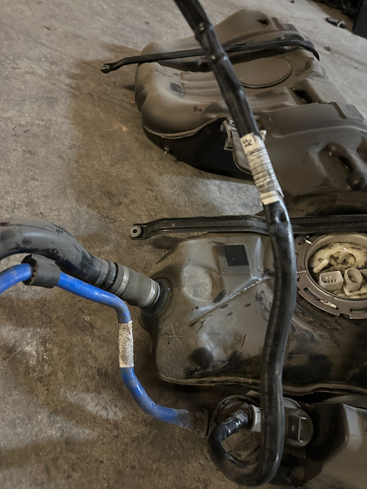 2020 BMW M4 F82 OEM FUEL GAS RESERVOIR CANISTER TANK W/ FILLER NECK
