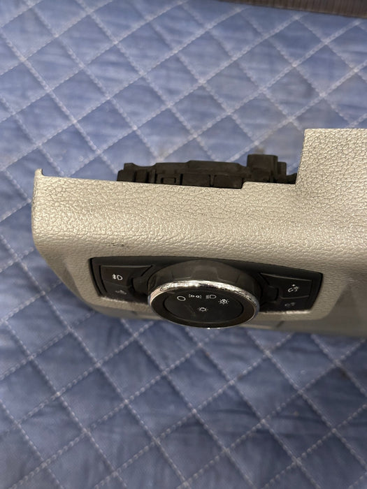 2020 FORD F350 XLT DRIVER SIDE LOWER DASH KNEE PANEL COLUMN TRIM OEM