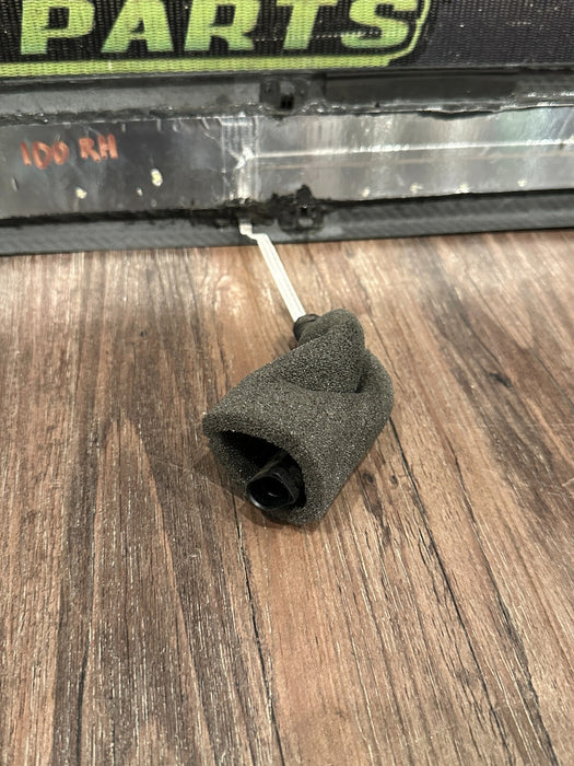 2017-18 AUDI R8 INTERIOR CARBON FIBER LEFT RIGHT KICK SCUFF PLATES OEM *READ*