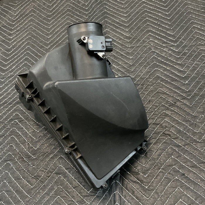 2014 JAGUAR XJ OEM AIR CLEANER INTAKE DRIVER SIDE