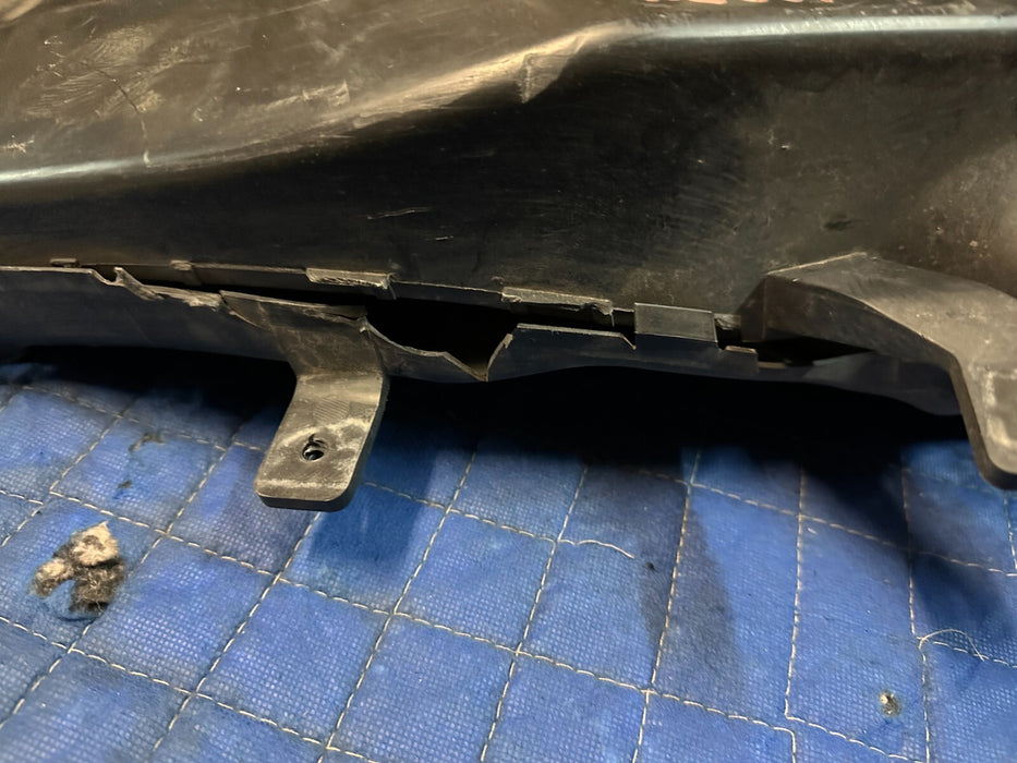 2018 AUDI R8 QUATTRO OEM REAR RIGHT AIR INTAKE DUCT GUIDE 4S7121334 ~DAMAGE~
