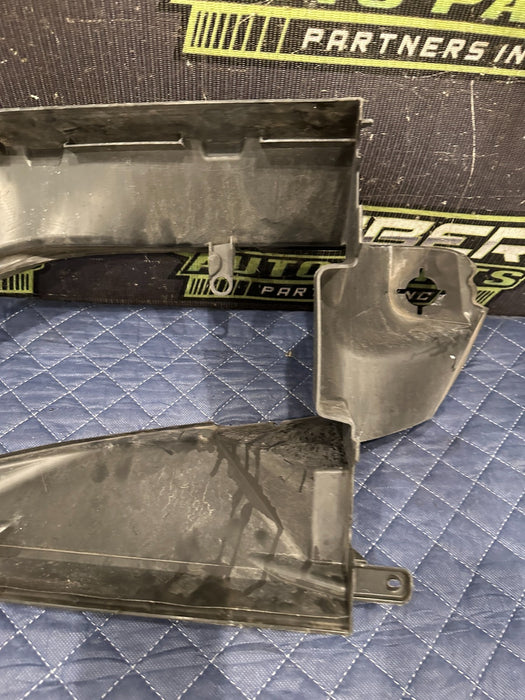2014 AUDI R8 FRONT RIGHT PASSENGER FAN SHROUD OUTER DUCT 420 121 282 B