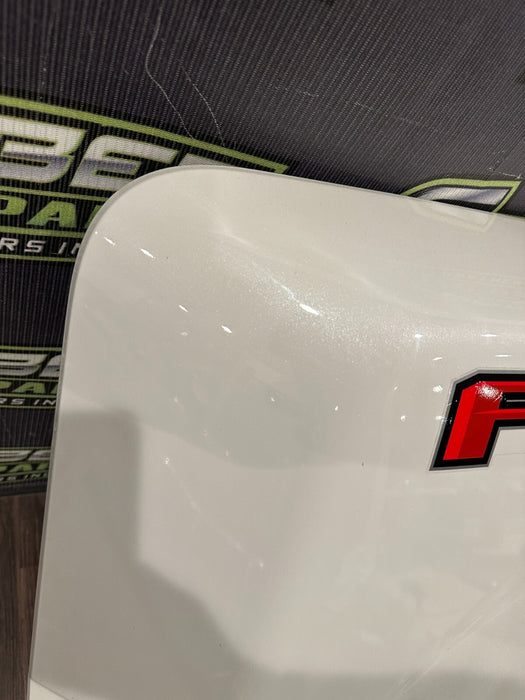 2017 2019 FORD F350 F450 RIGHT DUALLY BED SIDE FENDER FLARE PEARL WHITE *UG* OEM