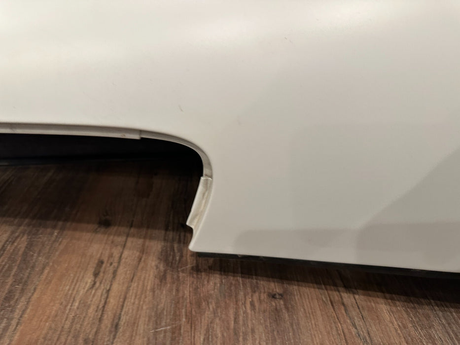 2017-2018 AUDI R8 SPYDER REAR PASSENGER QUARTER PANEL METALLIC WHITE *DAMAGE*