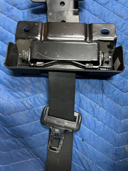 2016 2017 2018 2019 NISSAN TITAN XD RESERVE OEM REAR CENTER SEAT BELT